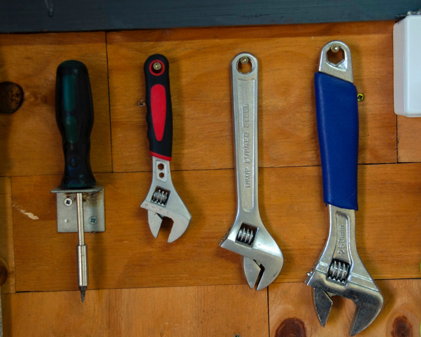 Common Handyman Tasks Seattle Residents Should Know